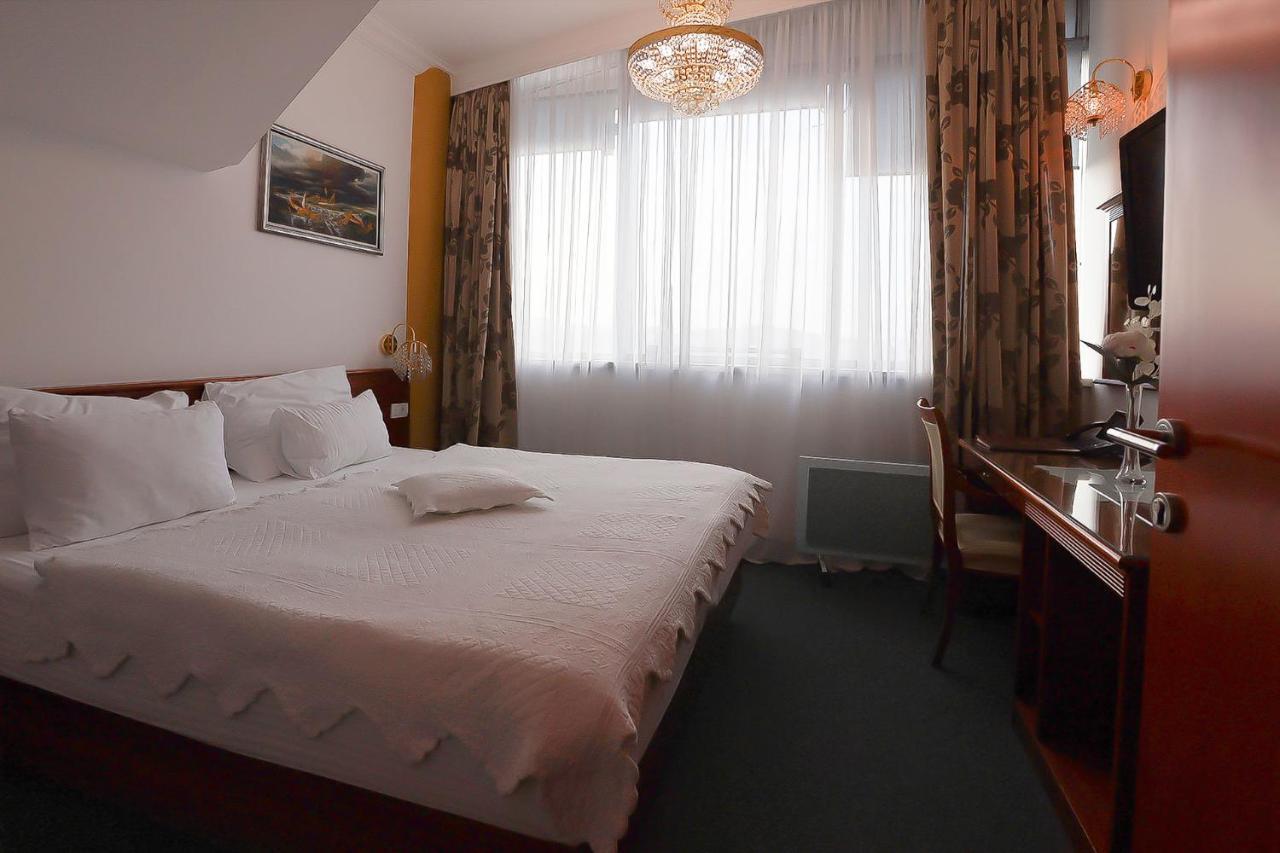 Apart-Hotel Integra Banja Luka Ngoại thất bức ảnh